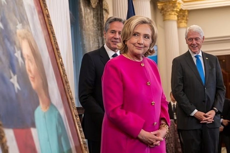 Hillary Clinton networth 2024 : "Unlocking the Enigma: Hillary Clinton's Net Worth Decoded - Surprises and Secrets Revealed!"