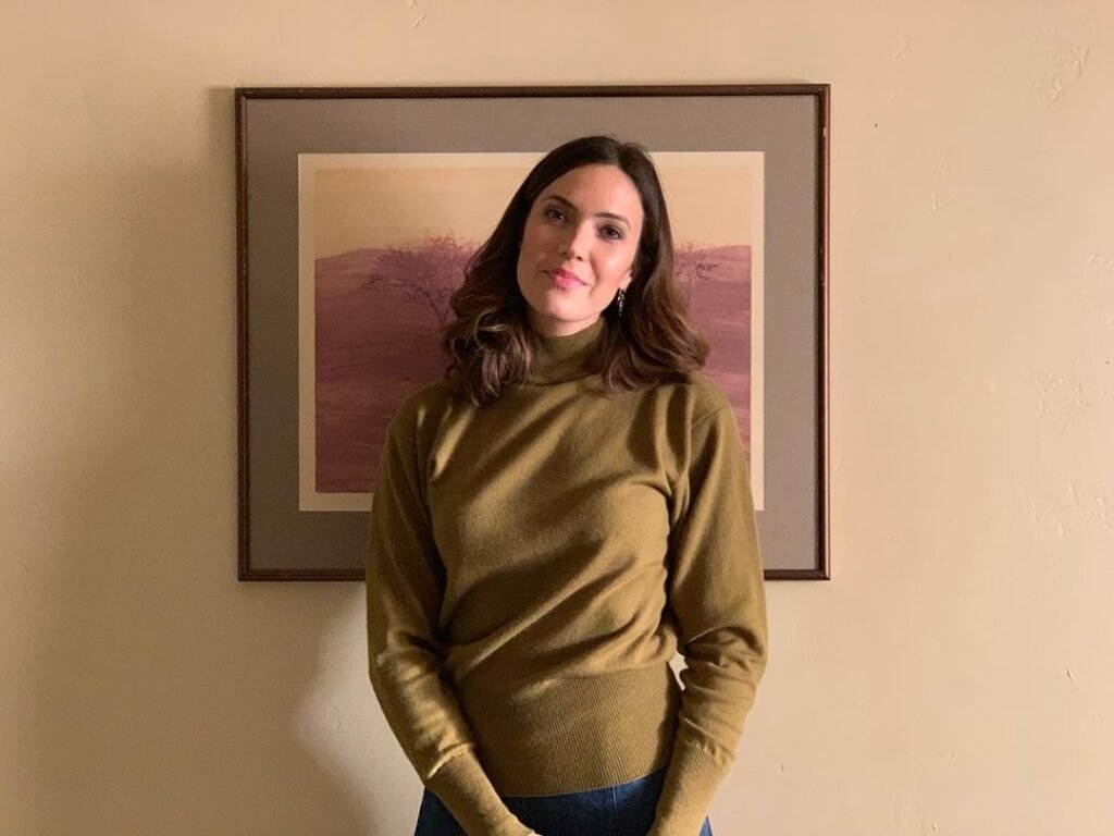 Mandy Moore Height 2024 : "Standing Tall: The Mysterious Elevation of Mandy Moore Unveiled!"